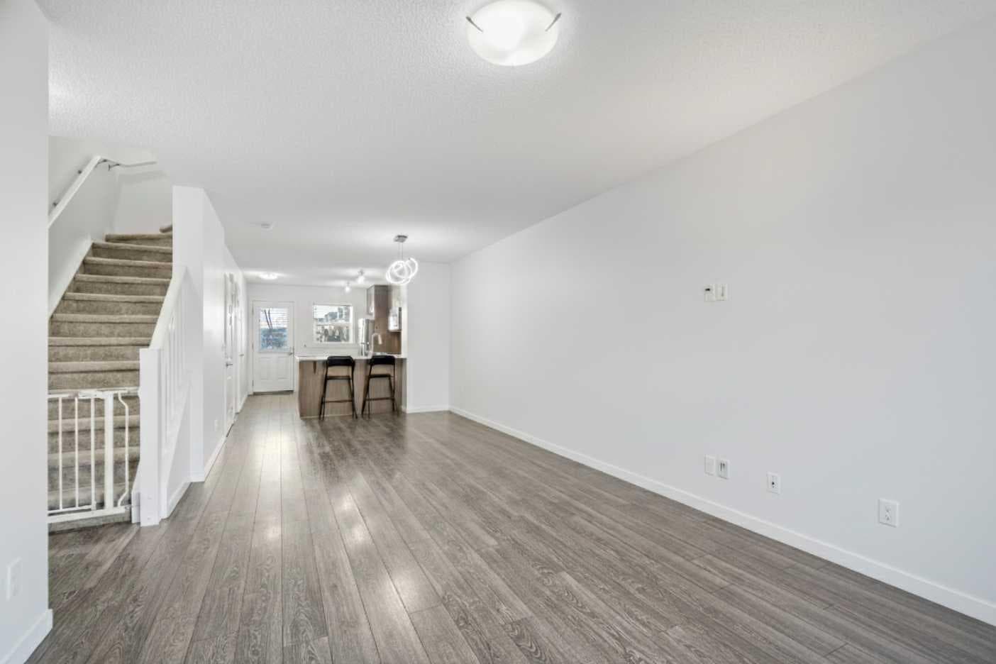 111 Auburn Bay Street SE