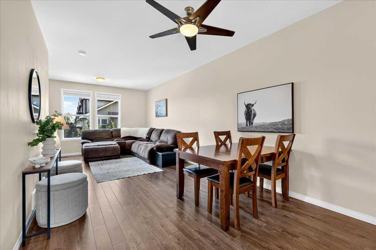2003, 280 Williamstown Close NW