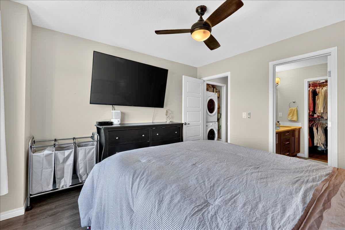 2003, 280 Williamstown Close NW