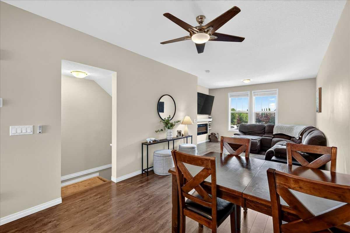 2003, 280 Williamstown Close NW