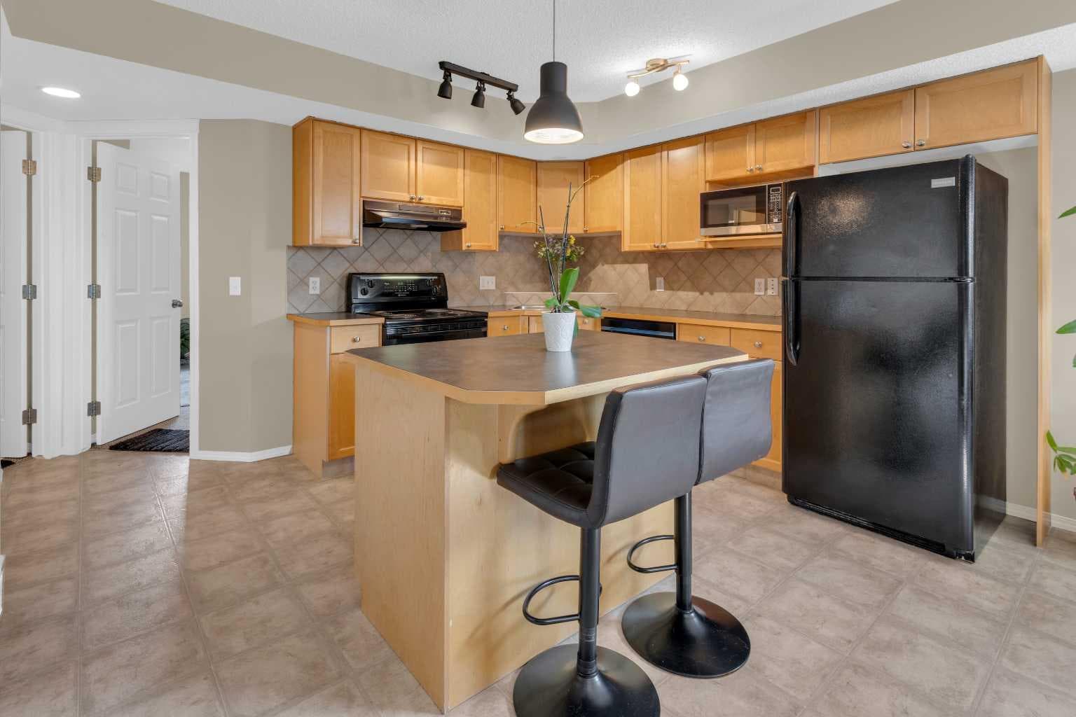 411, 140 Sagewood Boulevard SW