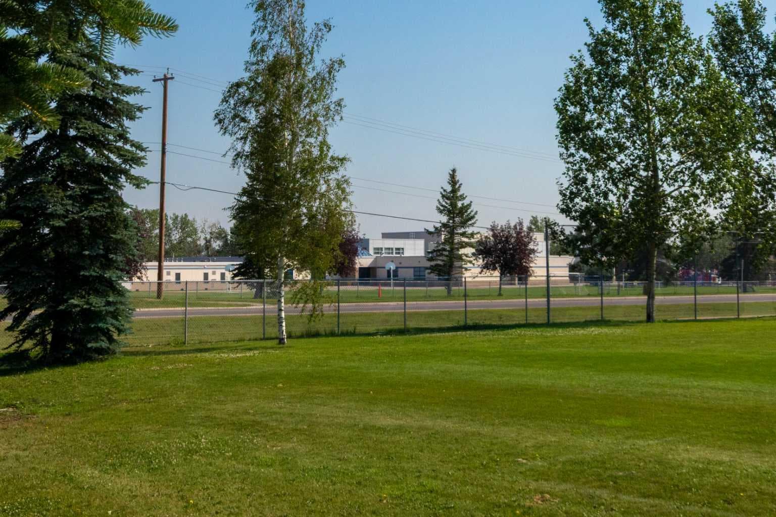 411, 140 Sagewood Boulevard SW