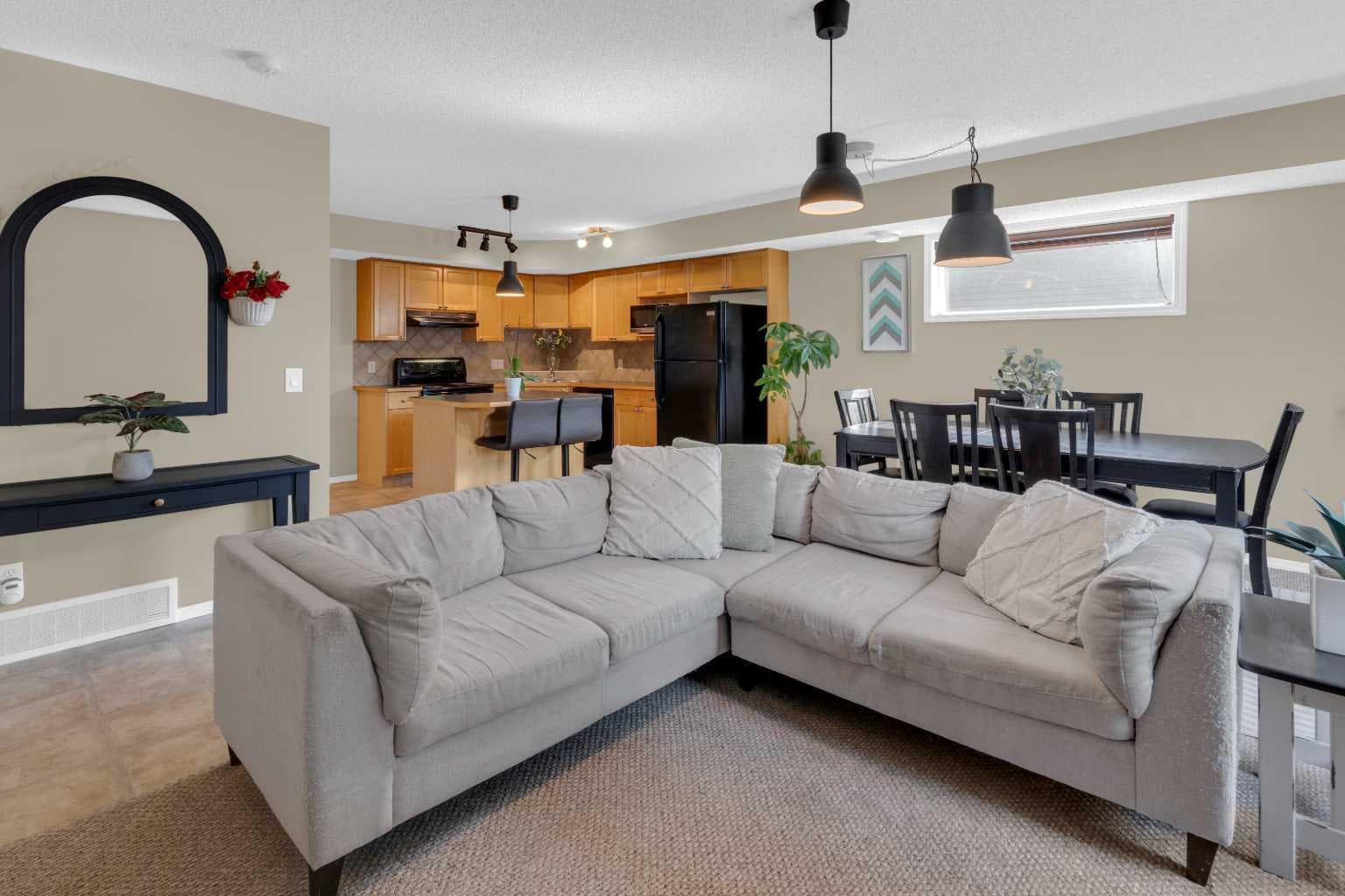 411, 140 Sagewood Boulevard SW