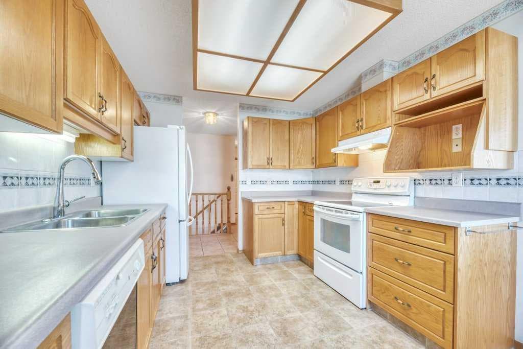 33 Riverview Point SE