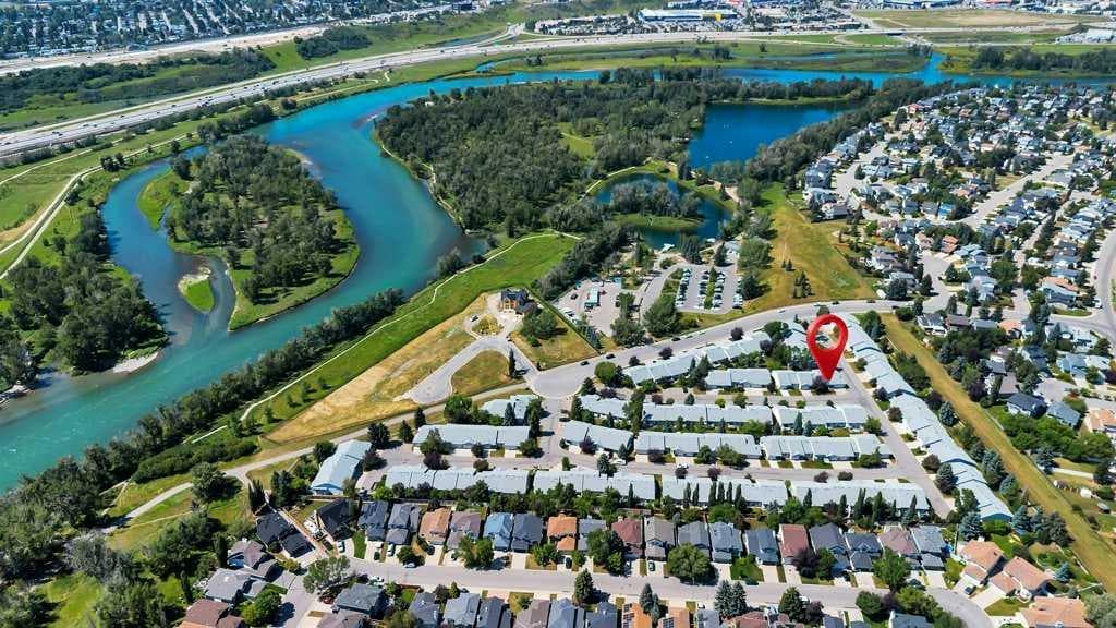 33 Riverview Point SE