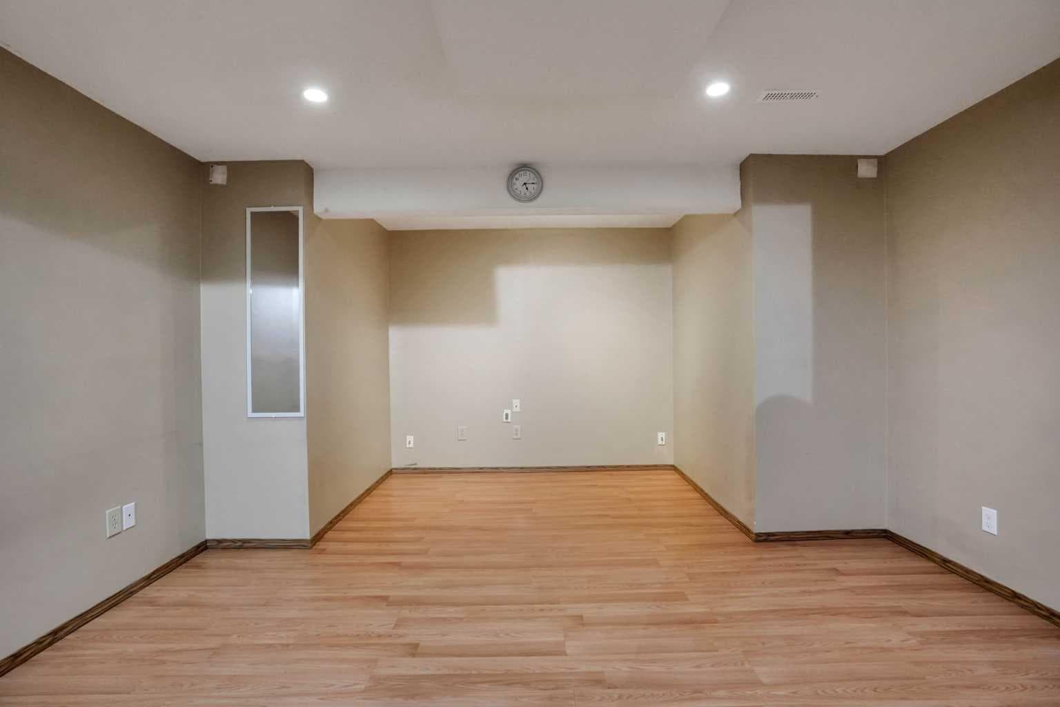 332 Harvest Hills Drive NE