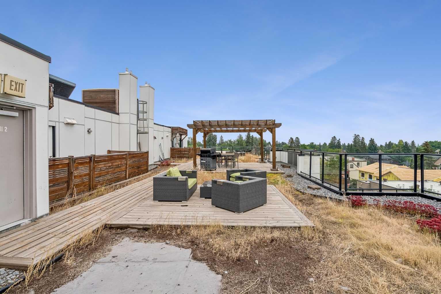 210, 1521 26 Avenue SW