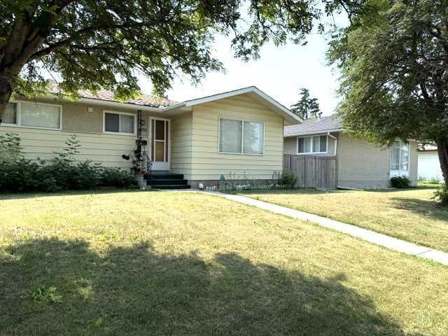 1436 Robson Crescent SE