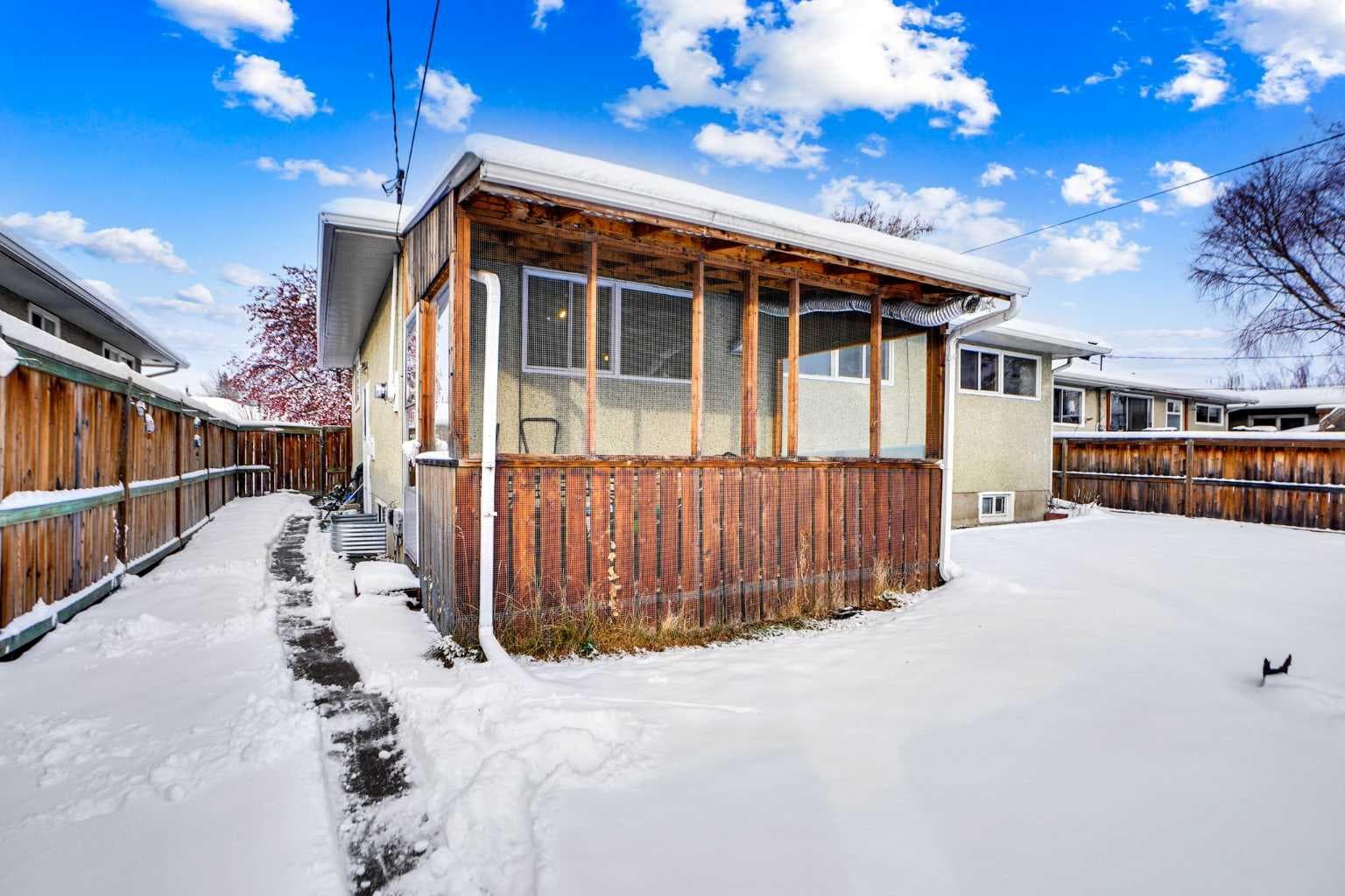 1436 Robson Crescent SE