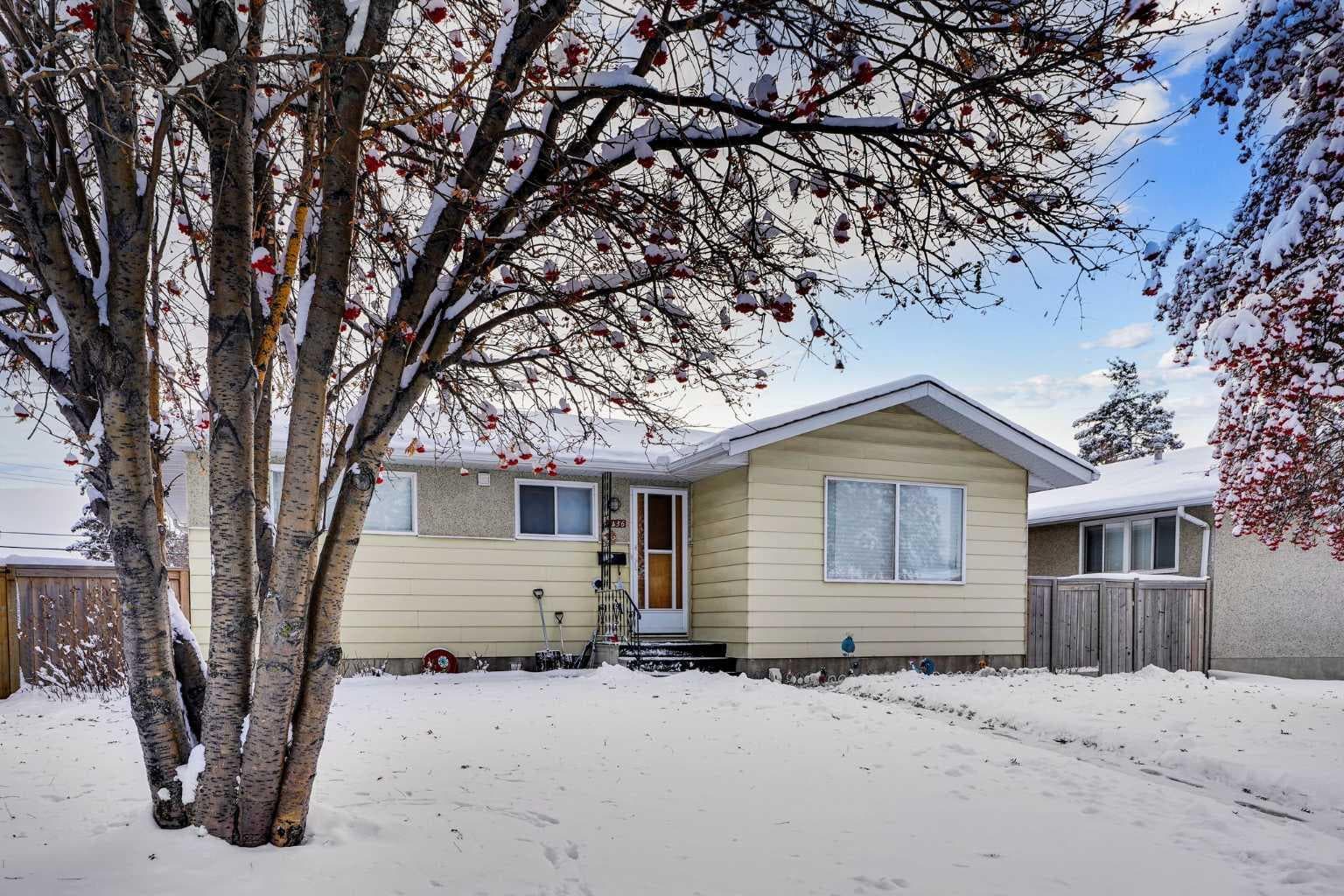 1436 Robson Crescent SE