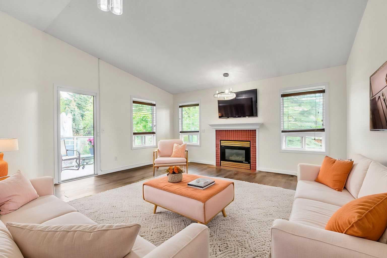 68 Catalina Circle NE