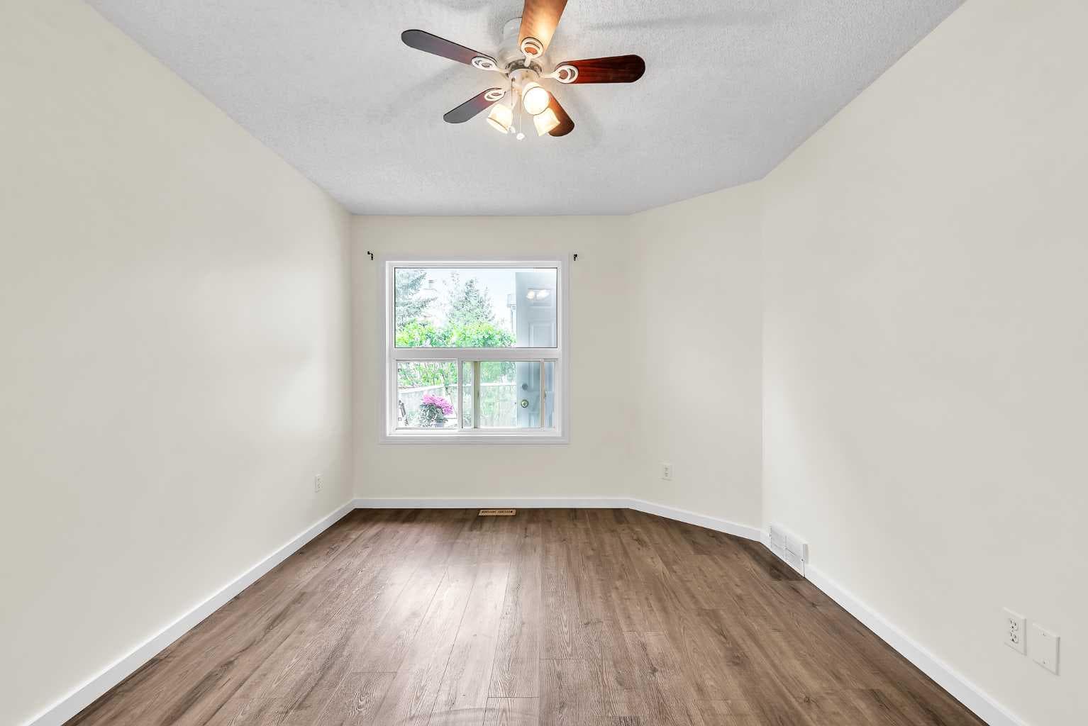 68 Catalina Circle NE
