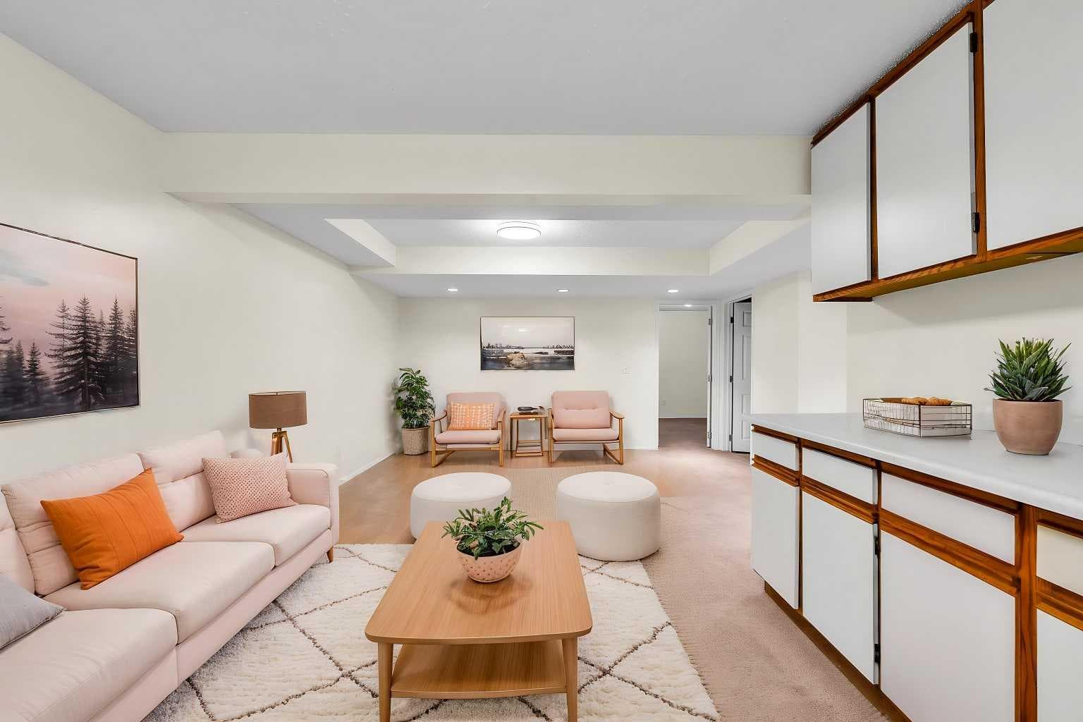 68 Catalina Circle NE