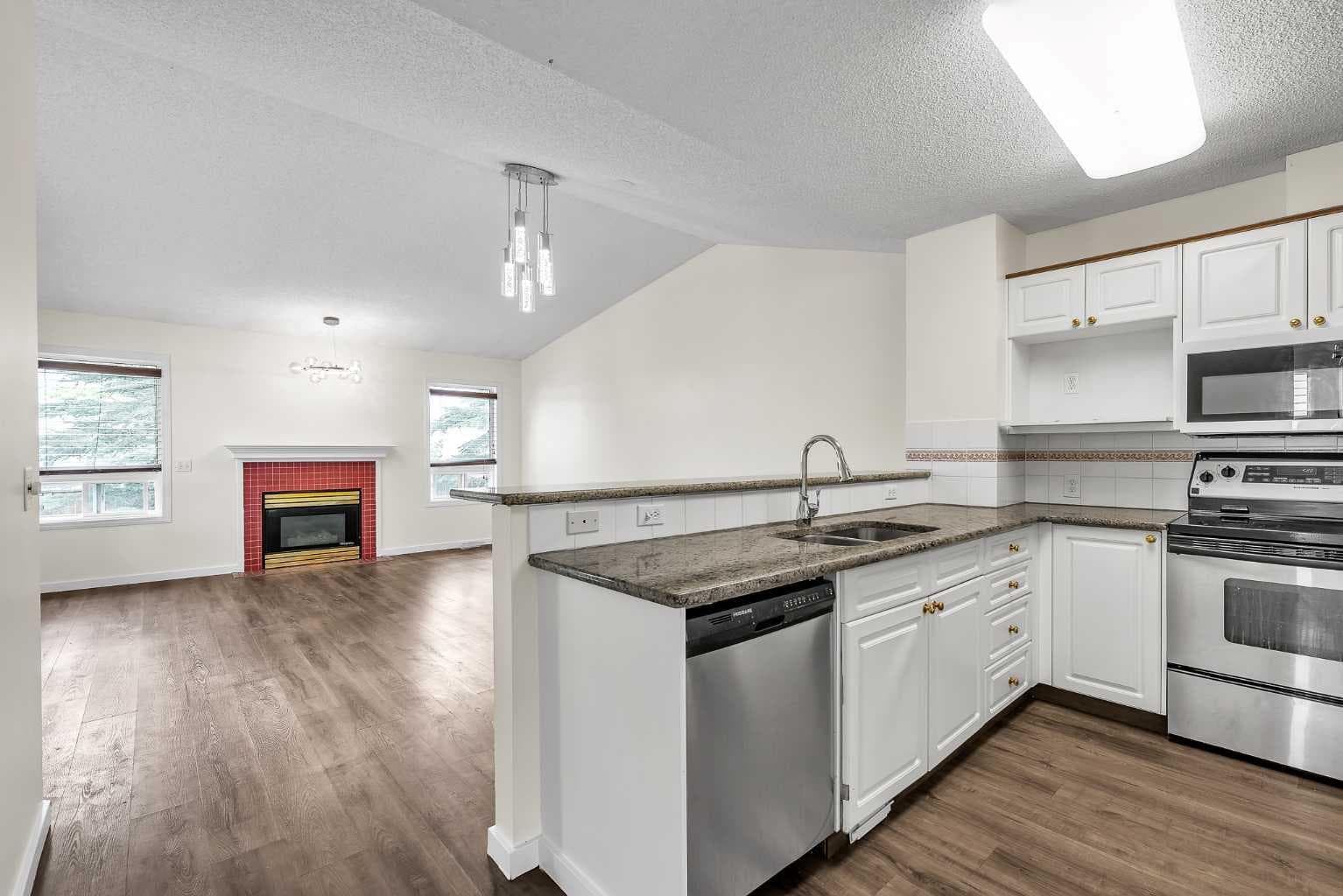 68 Catalina Circle NE