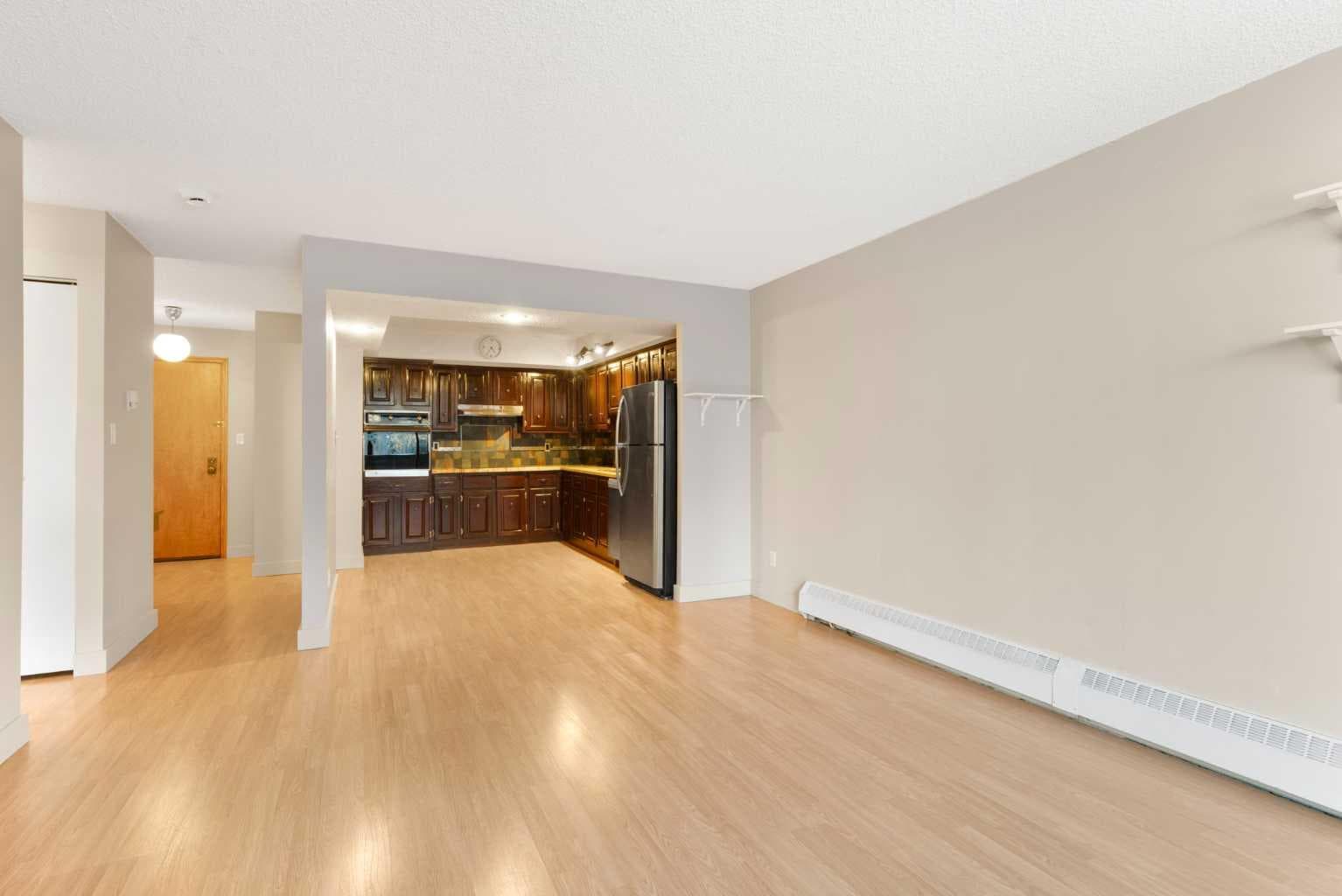 105, 345 4 Avenue NE