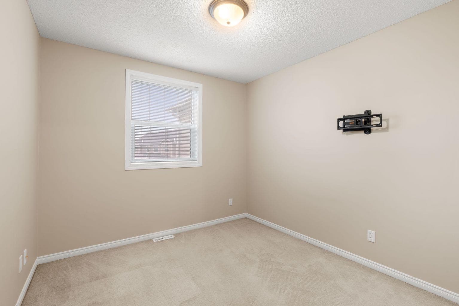 147, 7707 Martha's Haven Park NE