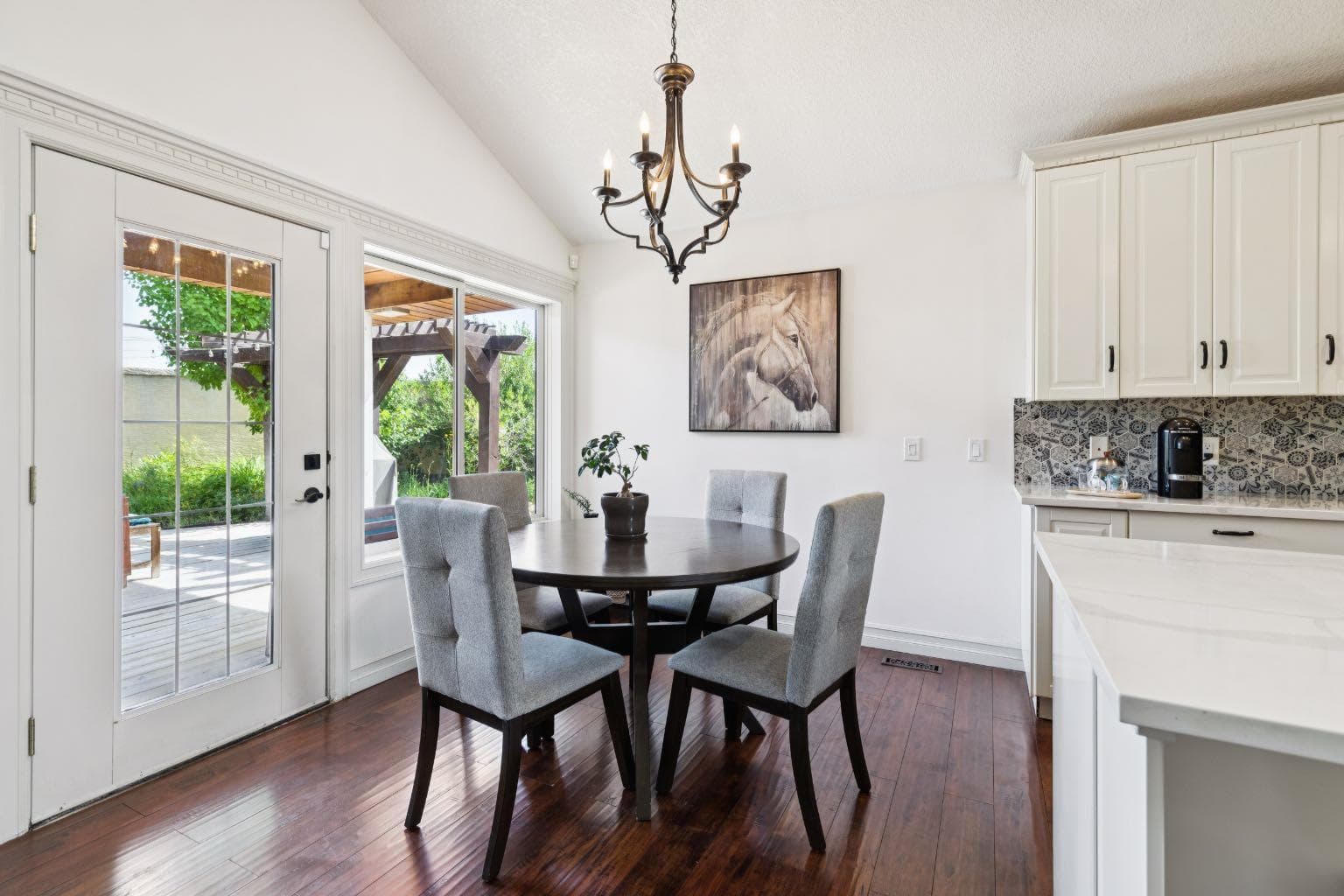 70 Discovery Ridge Court SW
