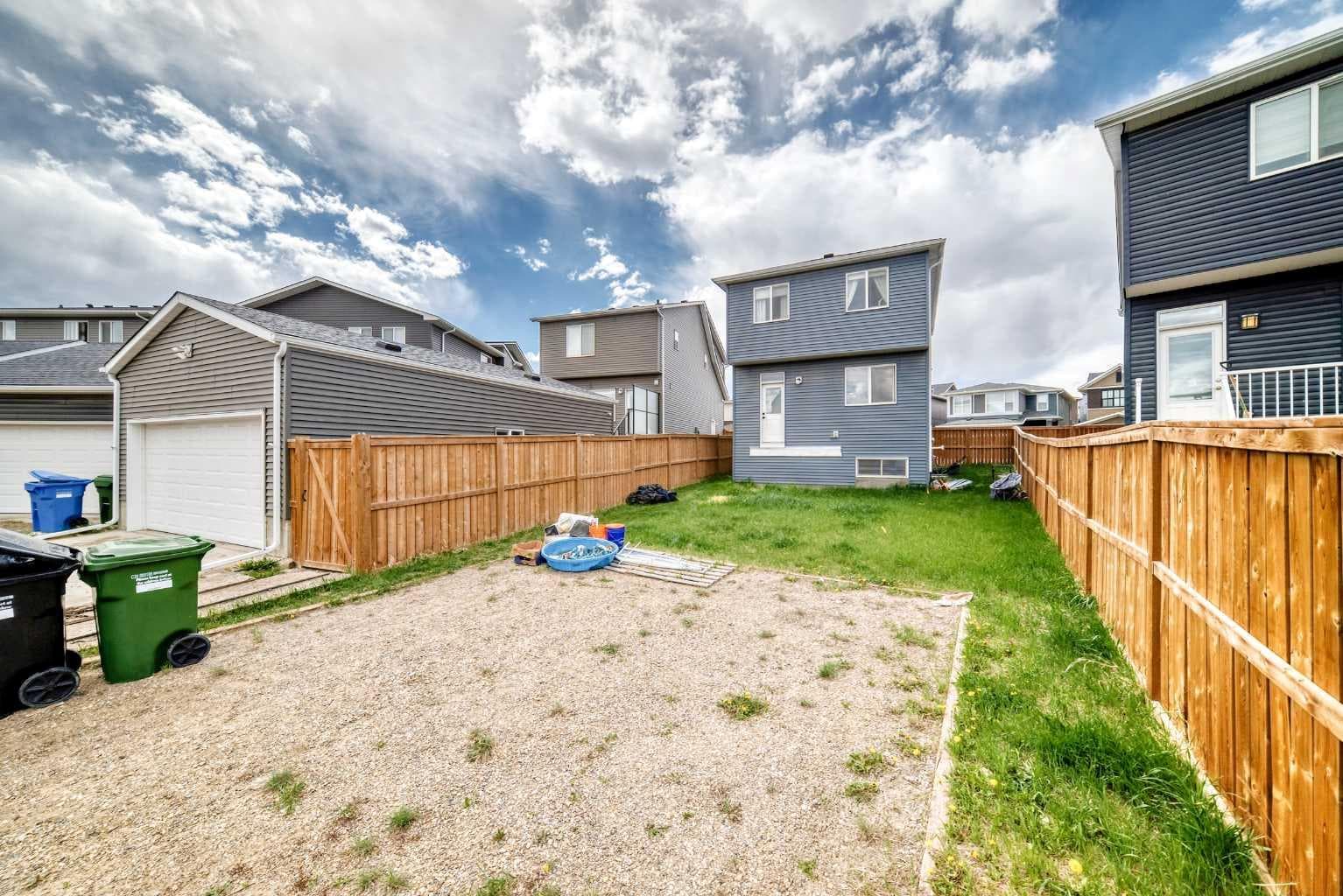 36 Howse Heights NE