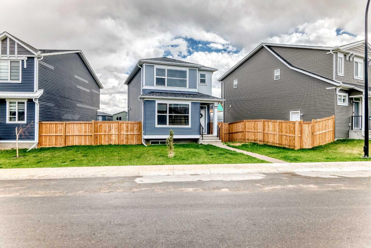 36 Howse Heights NE