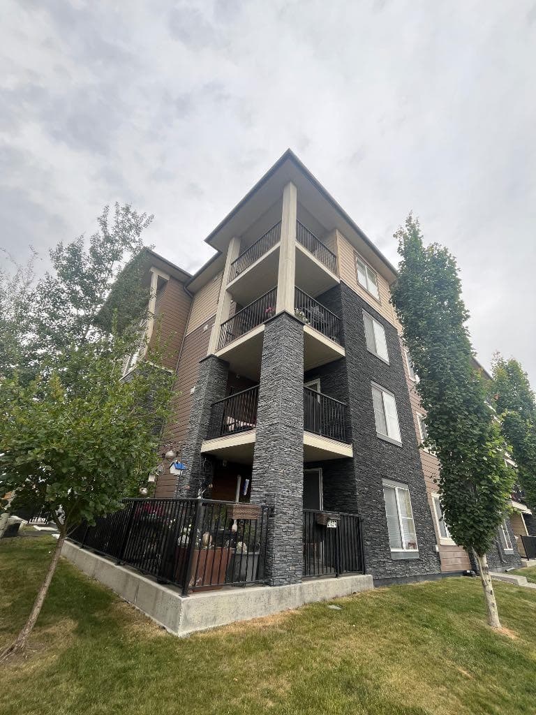 2238, 81 Legacy Boulevard SE