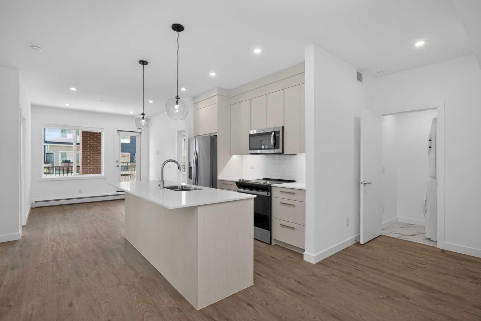 3201, 6 Merganser Drive W