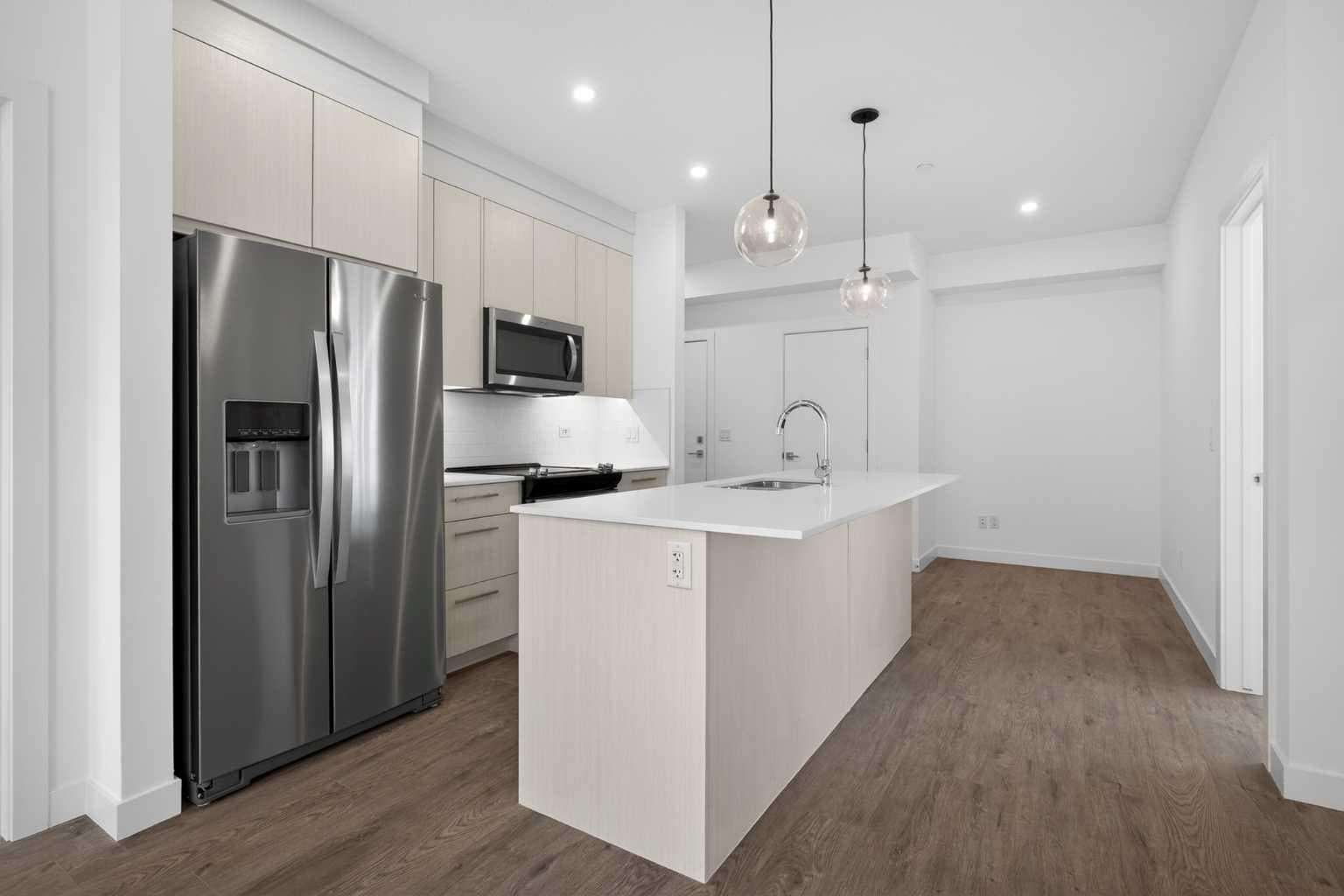 3201, 6 Merganser Drive W