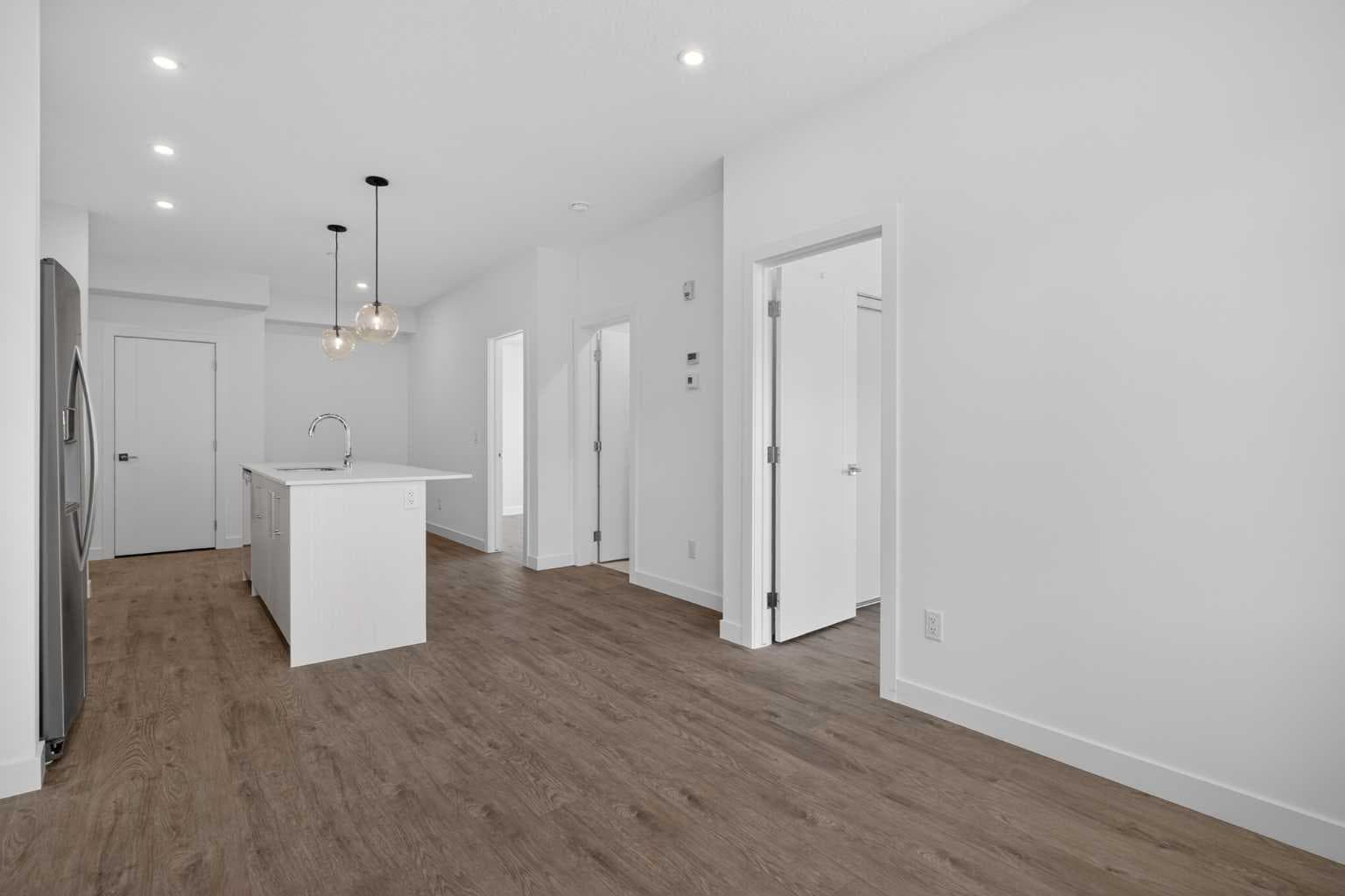 3201, 6 Merganser Drive W