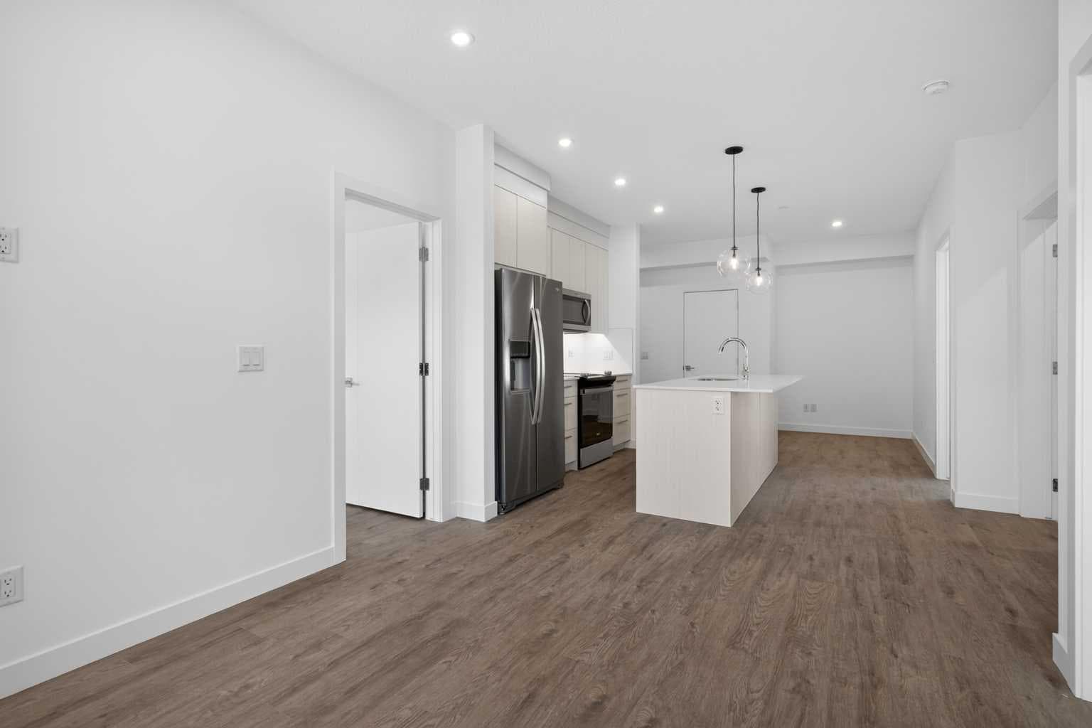3201, 6 Merganser Drive W