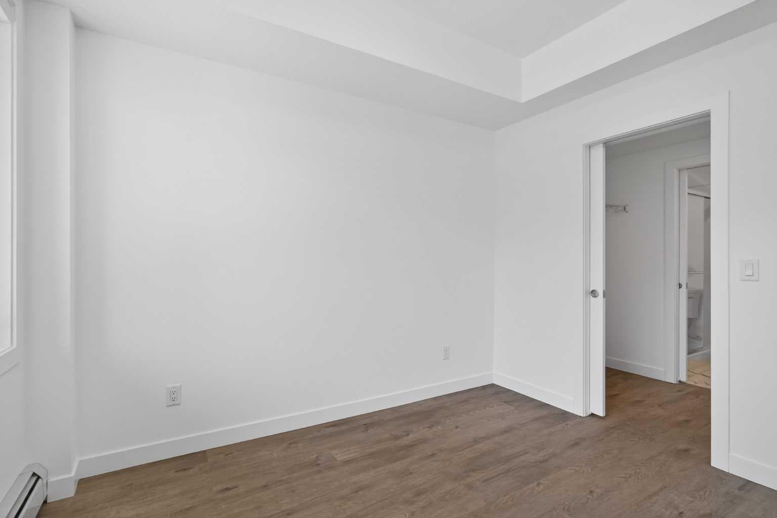 3201, 6 Merganser Drive W