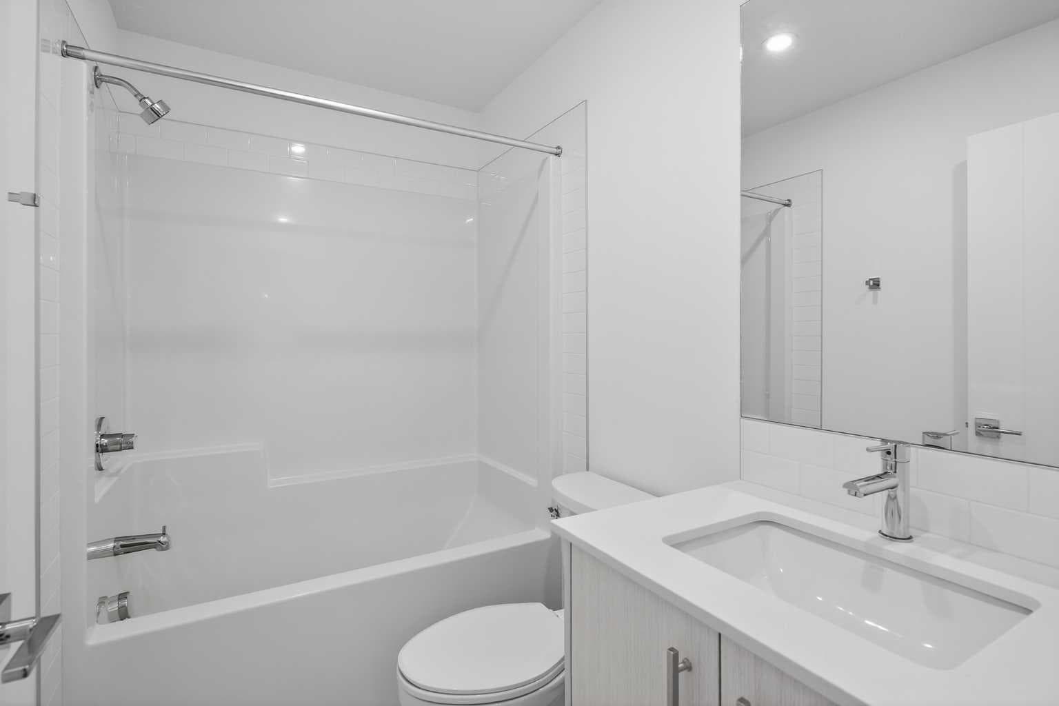 3201, 6 Merganser Drive W