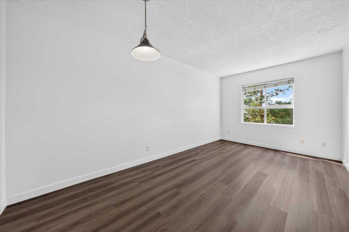 3304, 73 Erin Woods Court SE