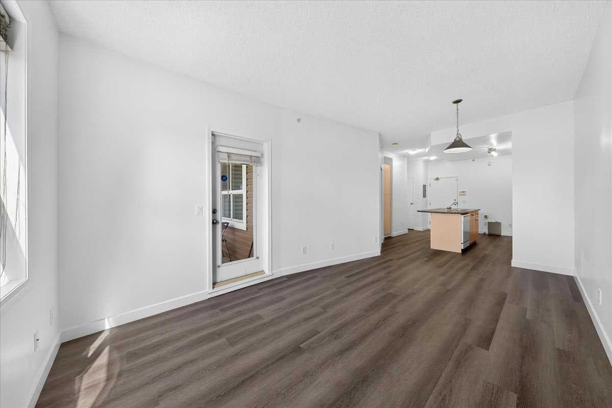 3304, 73 Erin Woods Court SE