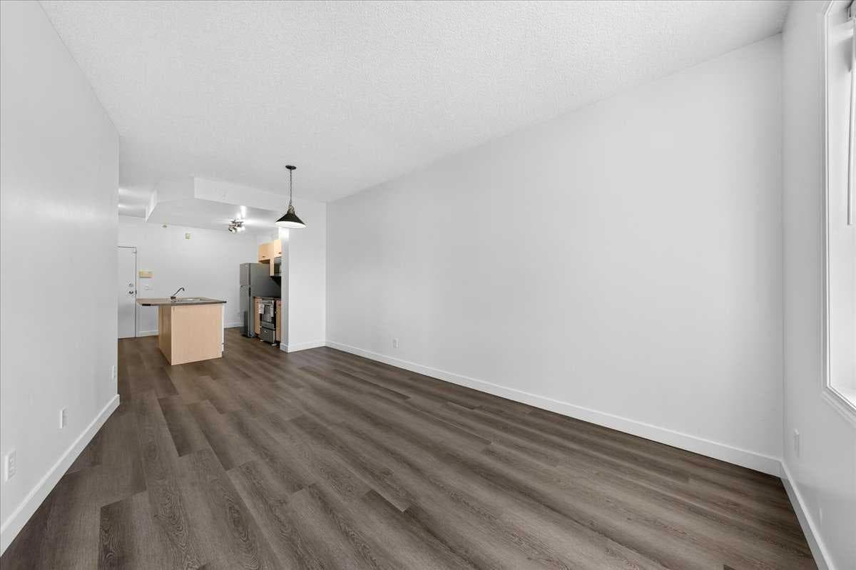 3304, 73 Erin Woods Court SE
