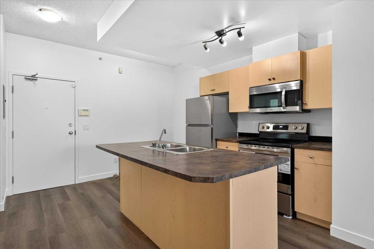 3304, 73 Erin Woods Court SE
