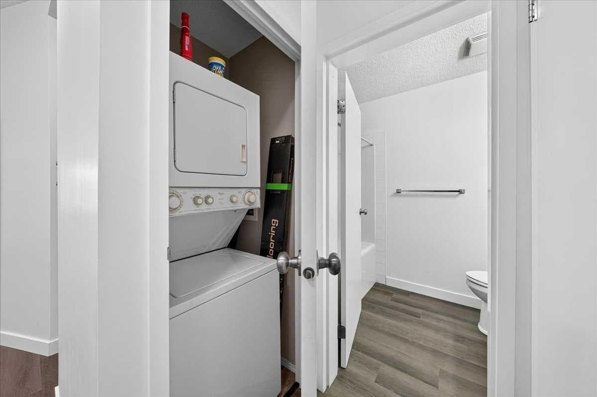 3304, 73 Erin Woods Court SE