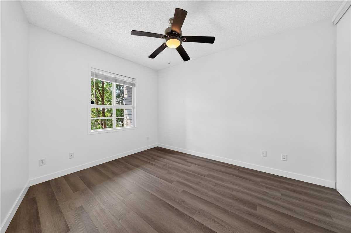 3304, 73 Erin Woods Court SE