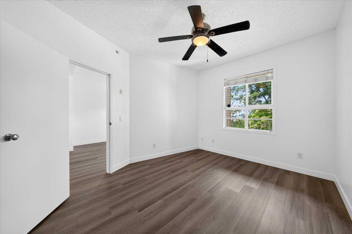 3304, 73 Erin Woods Court SE
