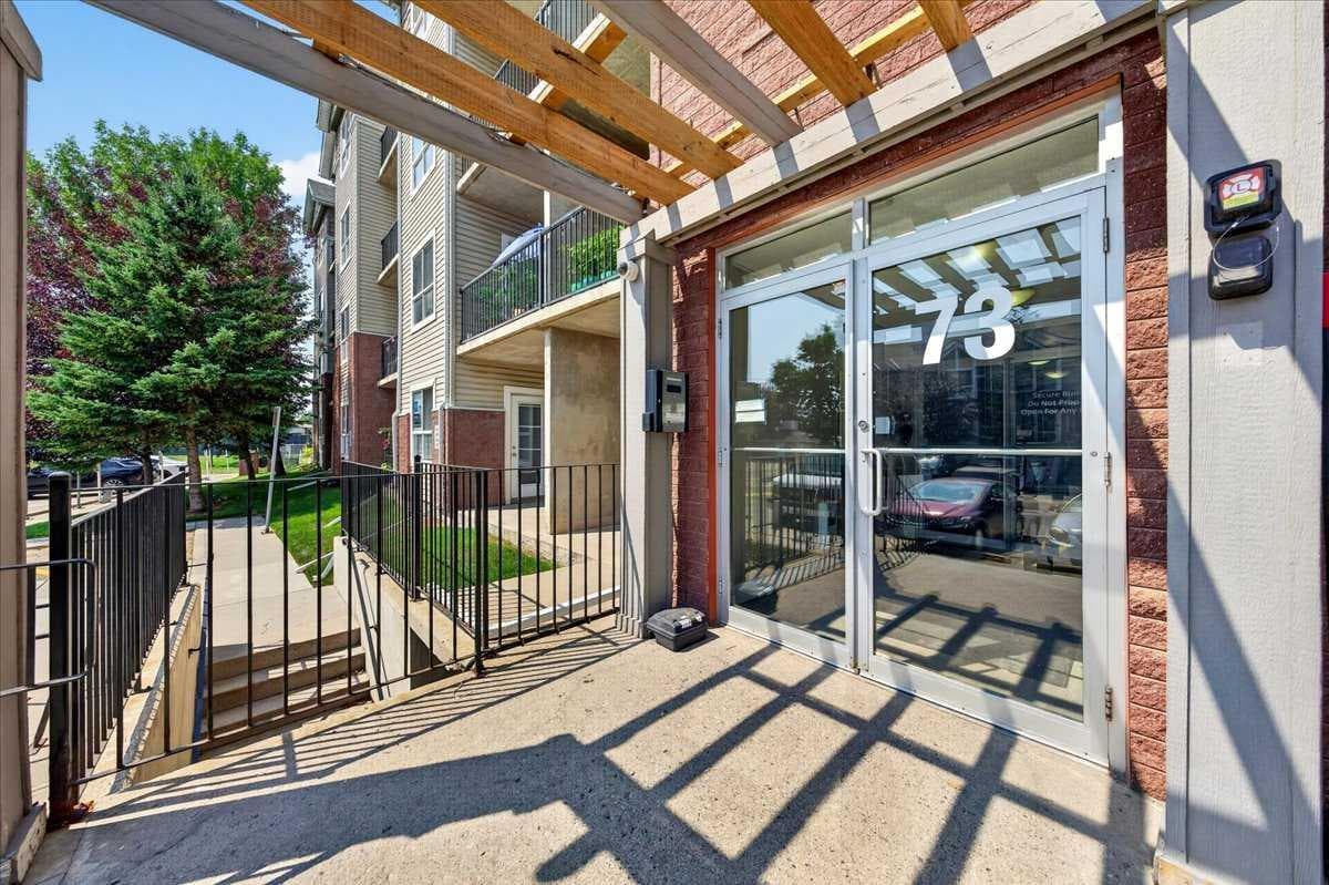 3304, 73 Erin Woods Court SE