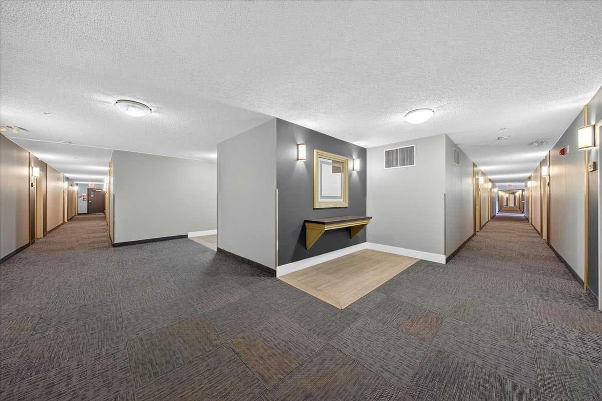 3304, 73 Erin Woods Court SE