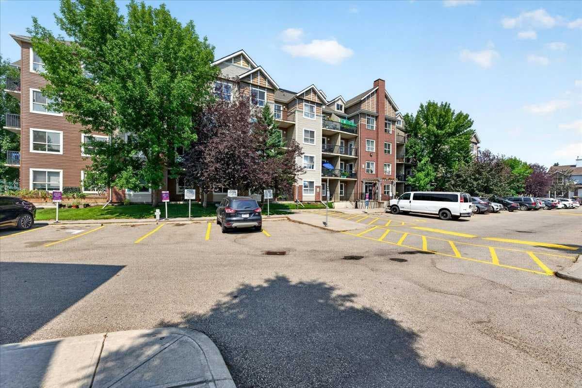 3304, 73 Erin Woods Court SE