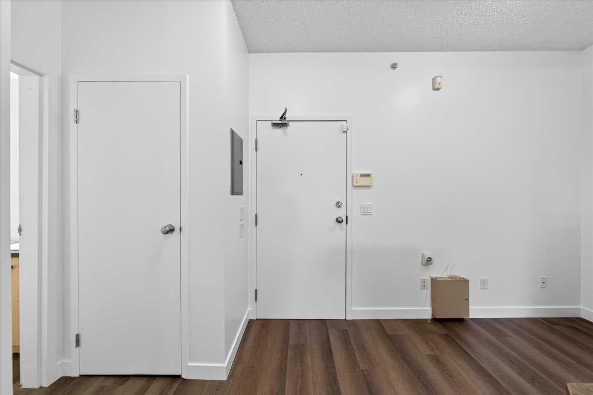 3304, 73 Erin Woods Court SE