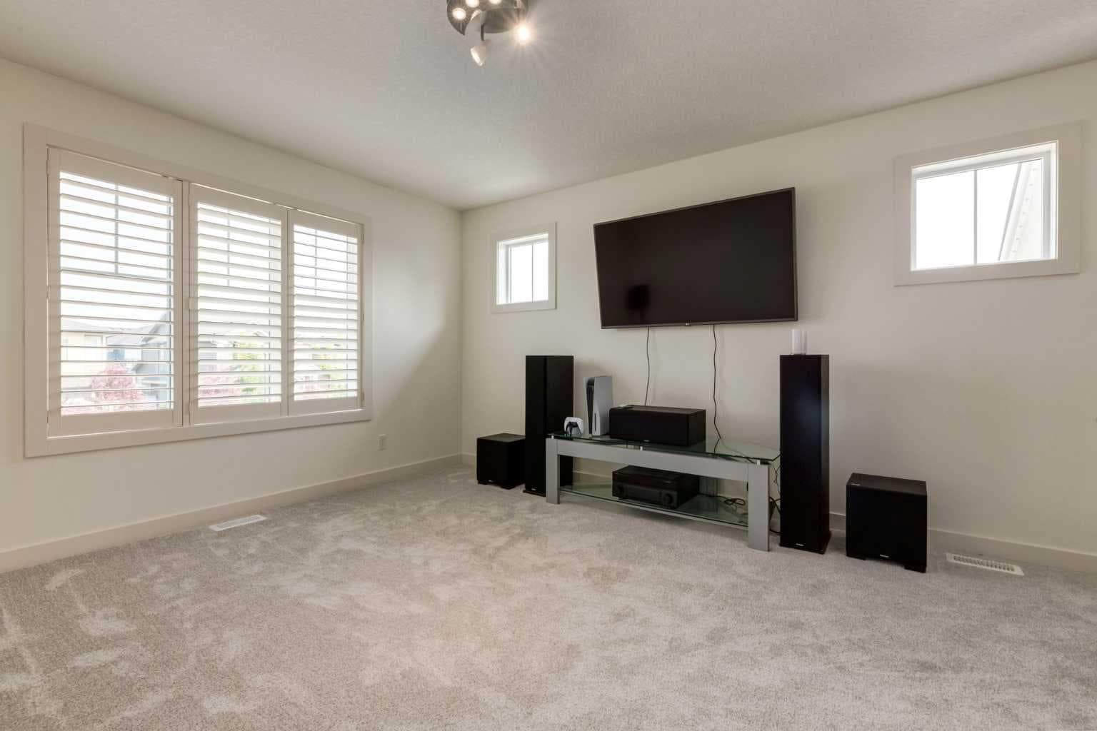 439 Canals Boulevard SW