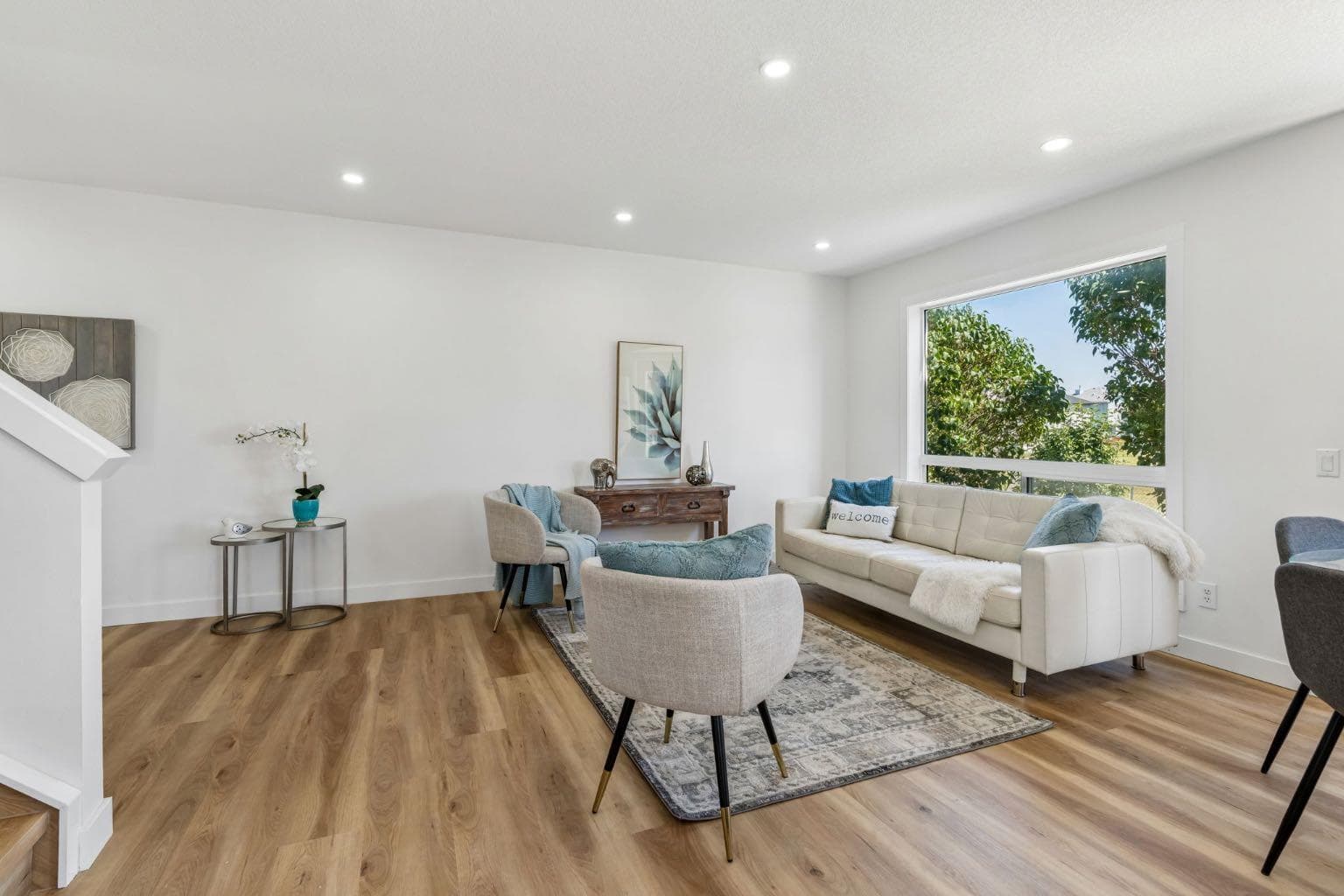 51 San Diego Place NE