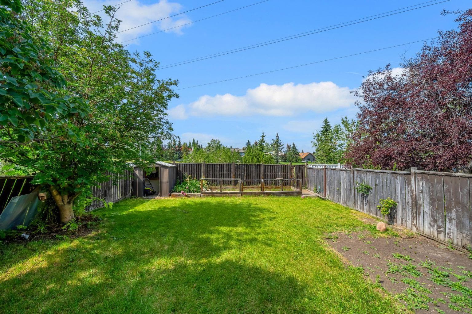 44 Strathclair Rise SW