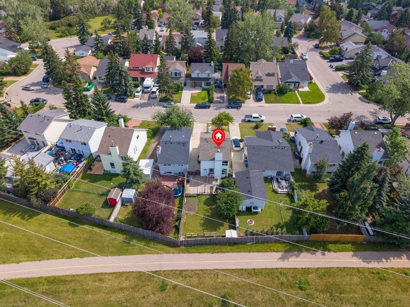 44 Strathclair Rise SW