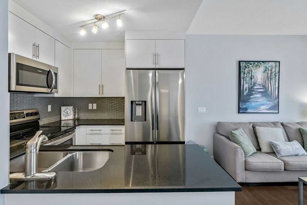 22 West Coach Manor SW