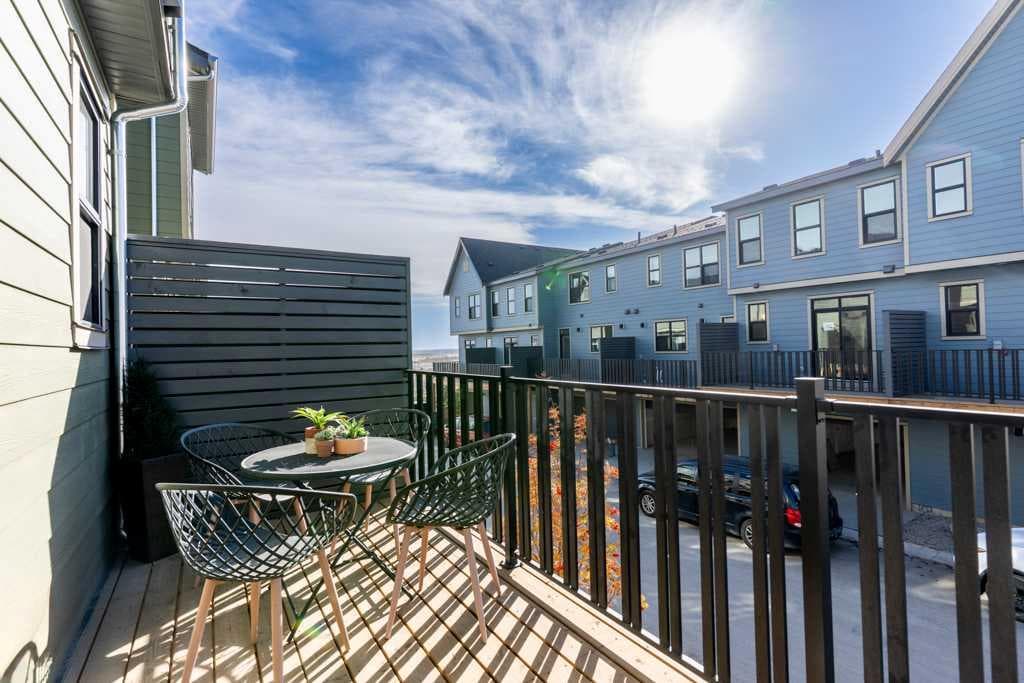 702, 437 Alpine Avenue SW