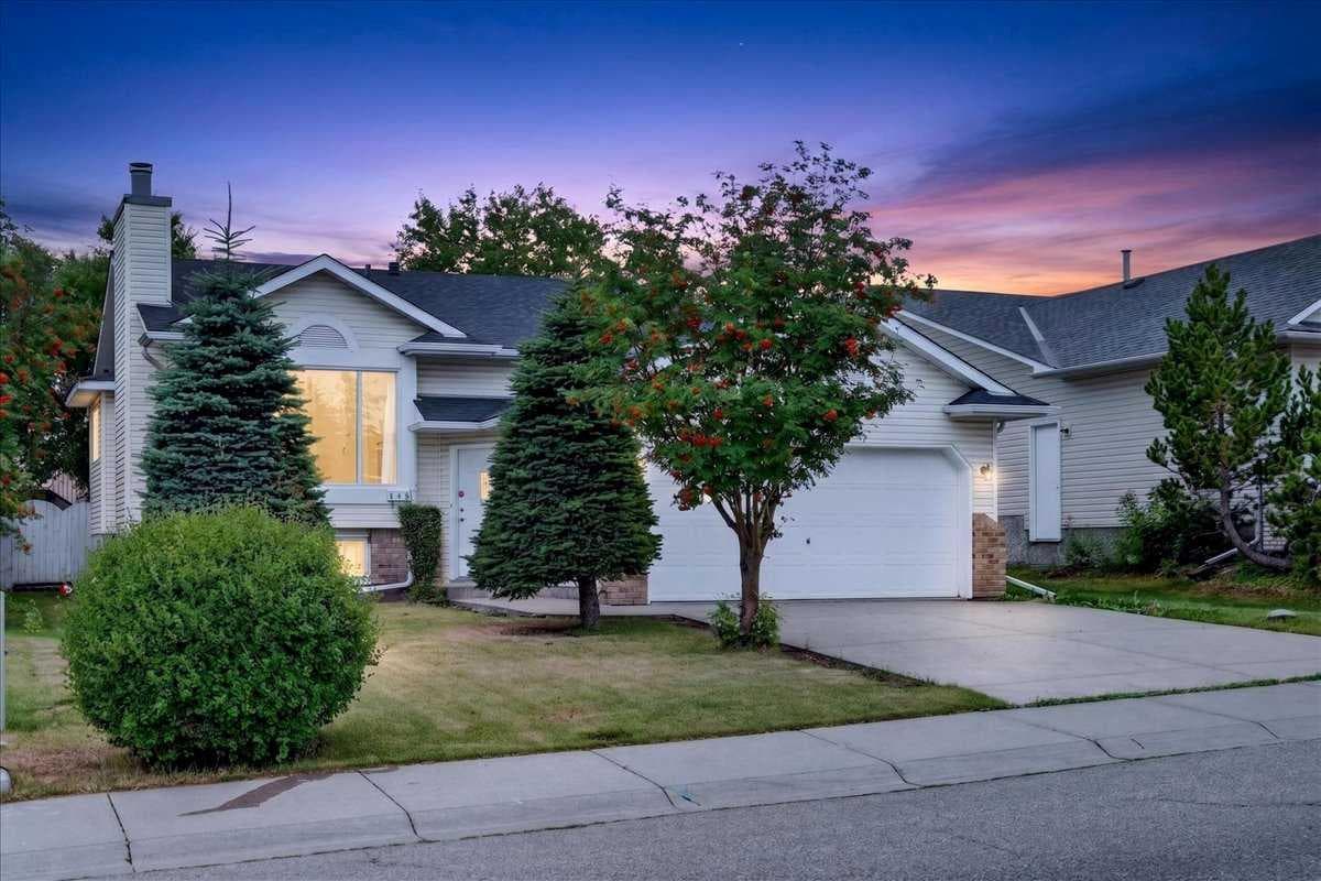 273 Sandarac Drive NW