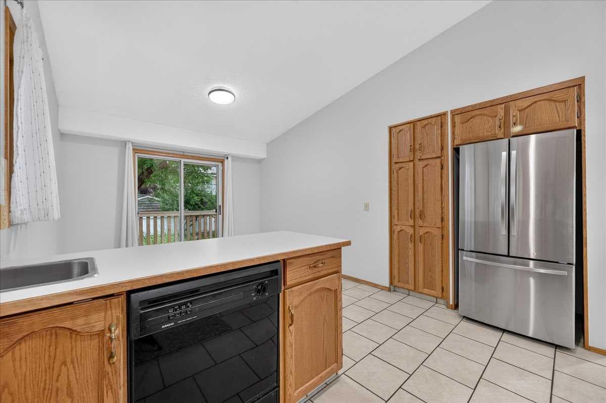 273 Sandarac Drive NW