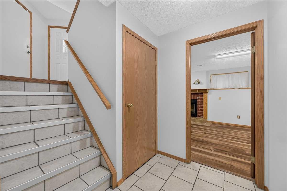 273 Sandarac Drive NW